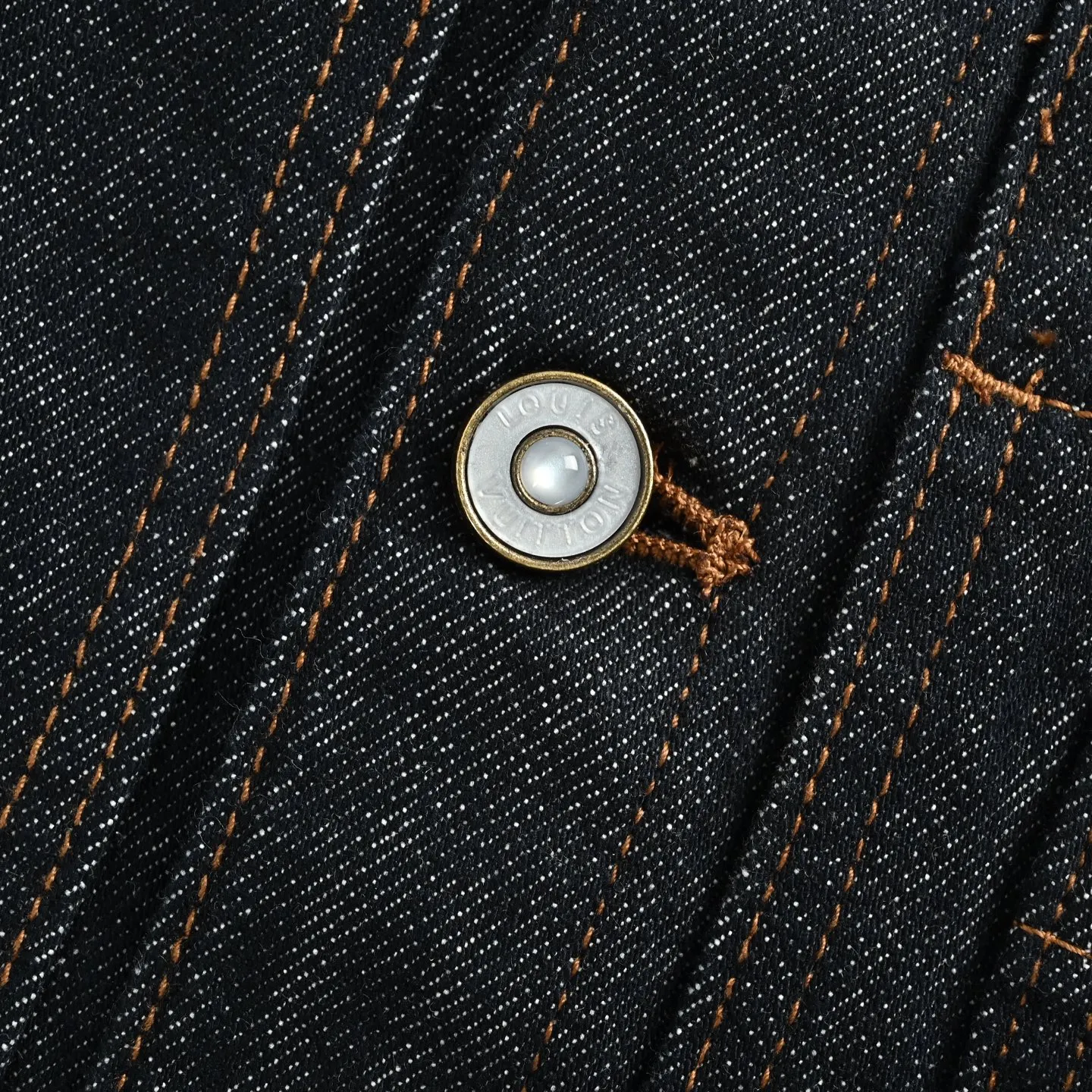 Louis Vuitton/Louis Vuitton embroidered logo denim jacket